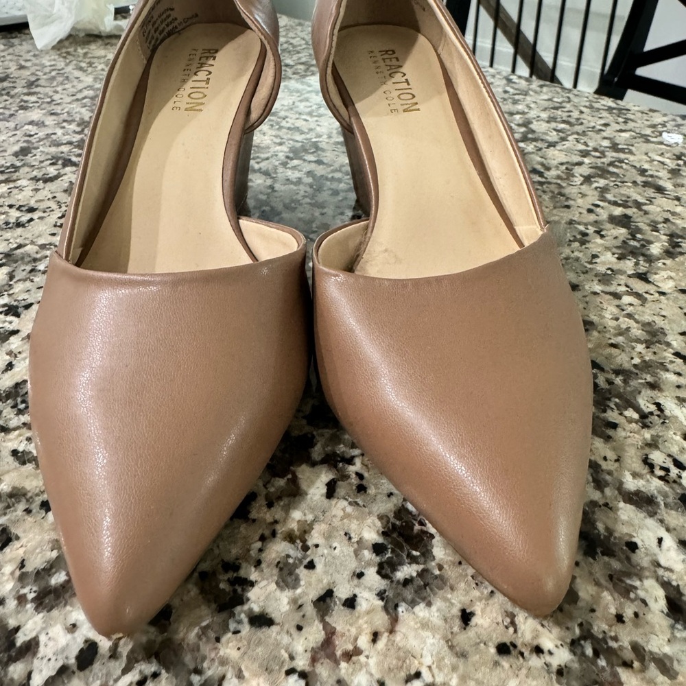 Kennith Cole Reaction wedges brand new size 5 1/2 NWT